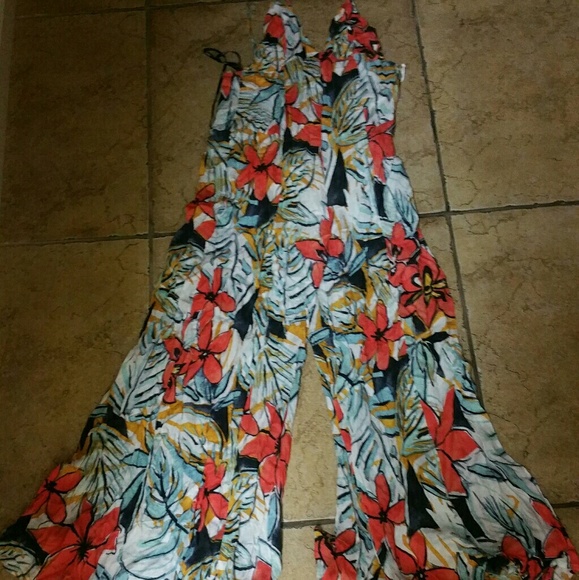 Jumpsuit - Picture 5 of 5